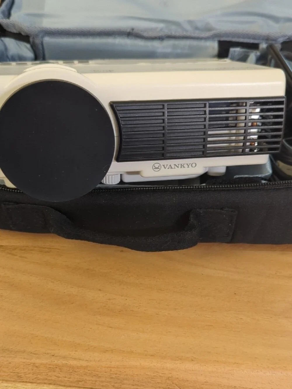 Leisure 3W White Home Projector - Portable Video Projector